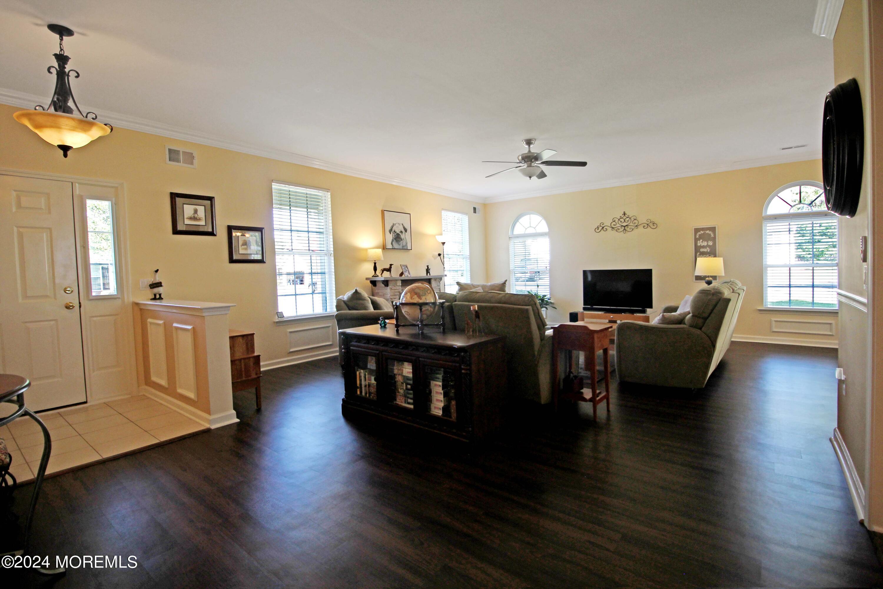 18 Tisdale Road Whiting, NJ 08759 - Photo 4 of 43 IMG_3155