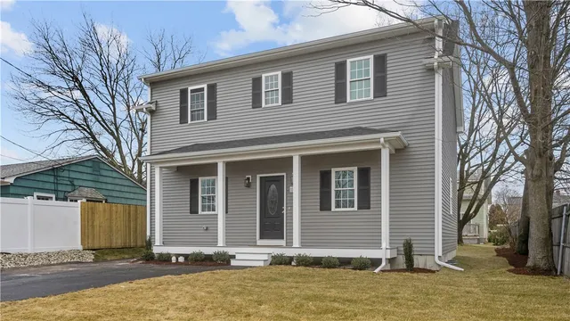 $550,000 | 102 Ames Street, Pawtucket, RI 02861