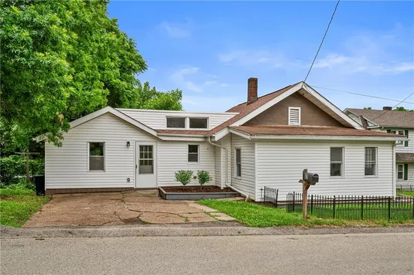 $99,900 | 82 East Katherine Avenue, Washington, PA 15301