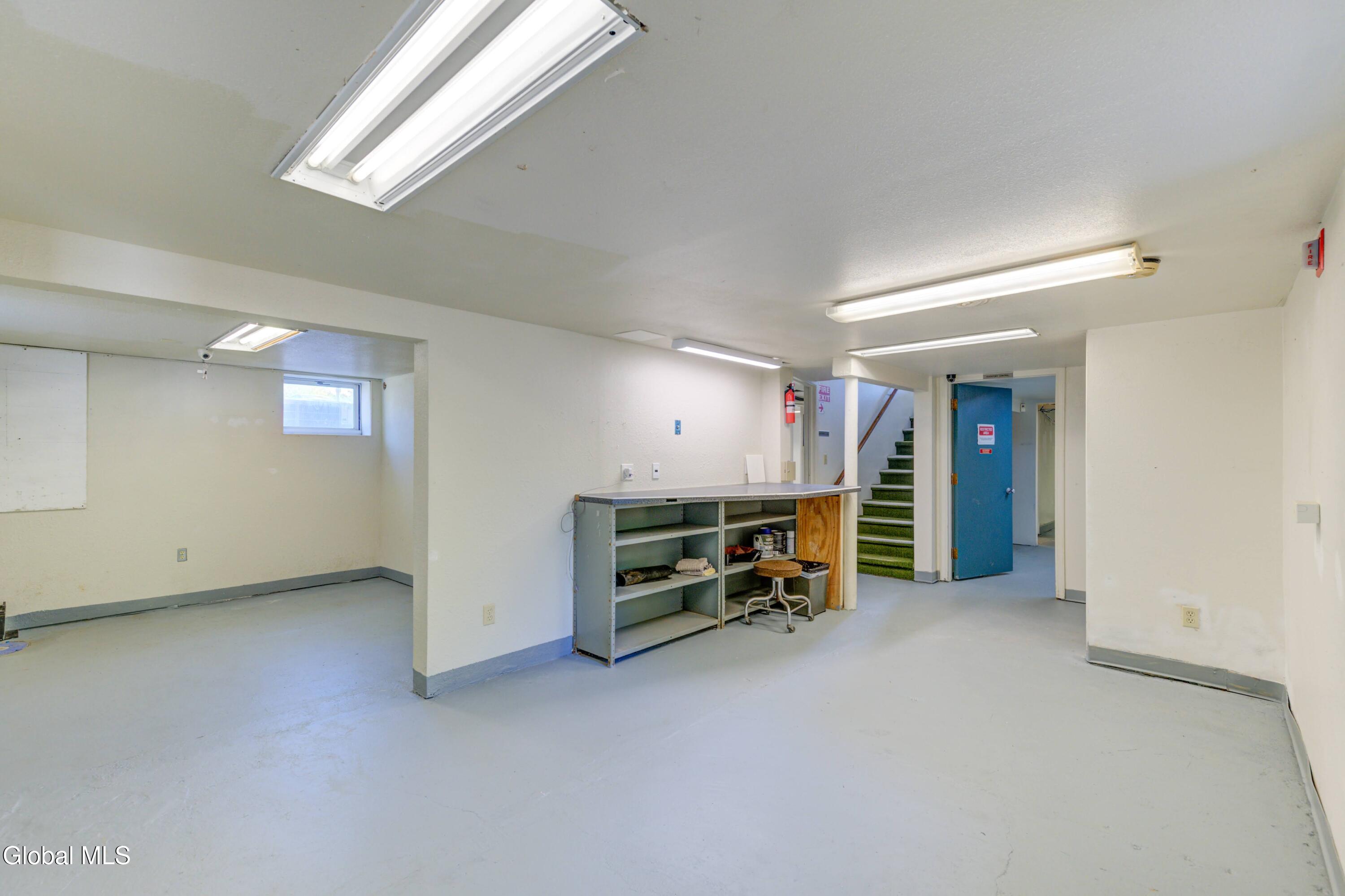 34 Russell Road Colonie, NY 12205 - Photo 37 of 61 29-34 Russell Rd