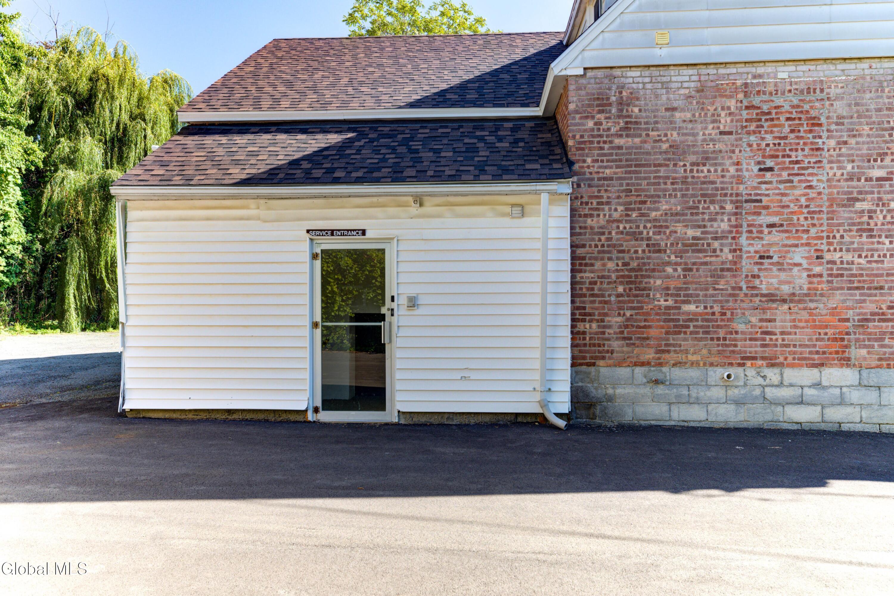 34 Russell Road Colonie, NY 12205 - Photo 50 of 61 8-34 Russell Rd