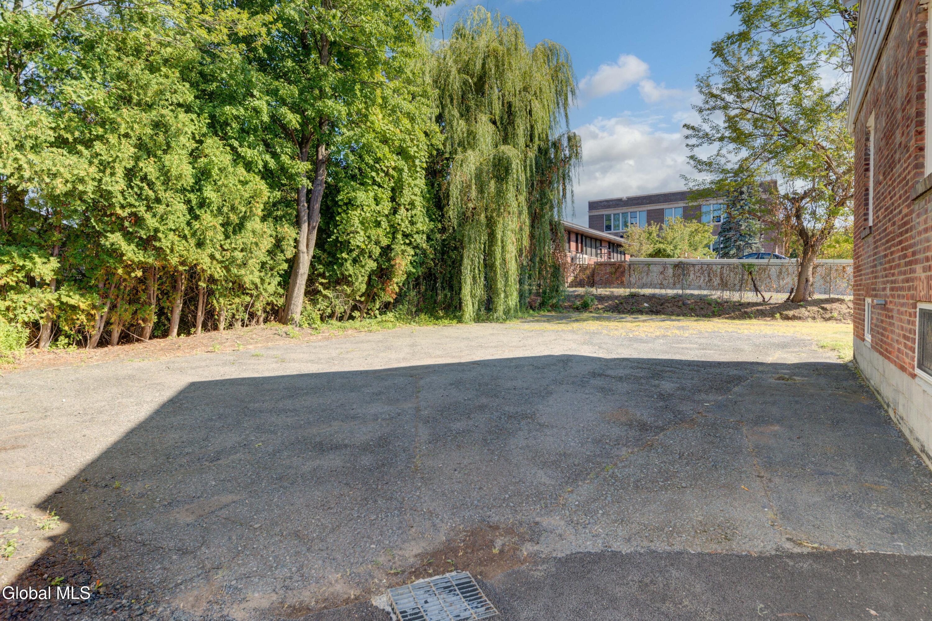 34 Russell Road Colonie, NY 12205 - Photo 52 of 61 11-34 Russell Rd