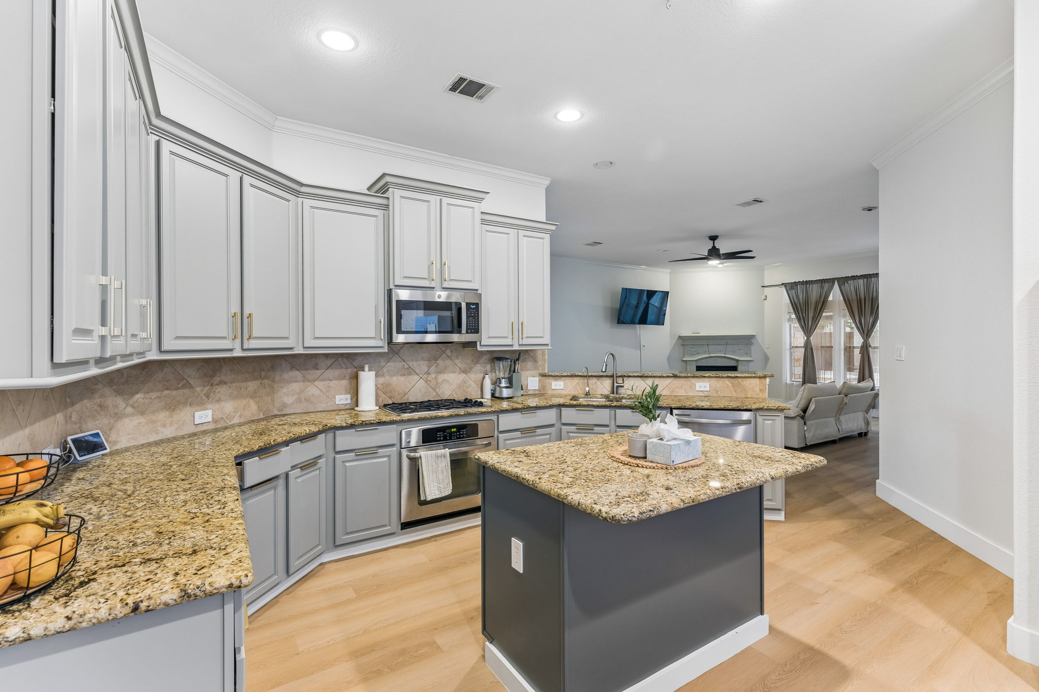 18708 Wind Valley Way Pflugerville, TX 78660 - Photo 6 of 40