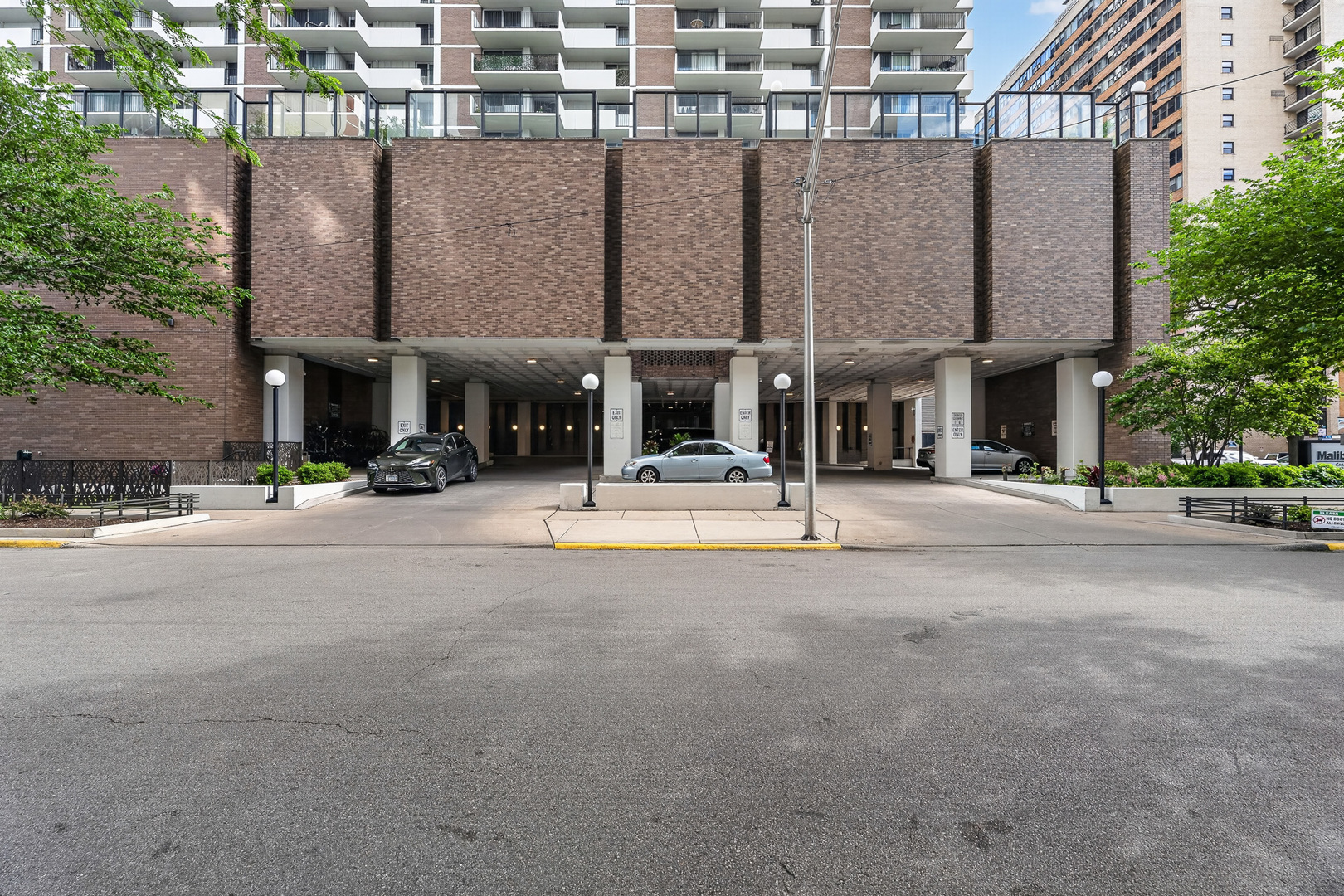 6033 North Sheridan Road, Unit 28D Chicago, IL 60660 - Photo 47 of 48