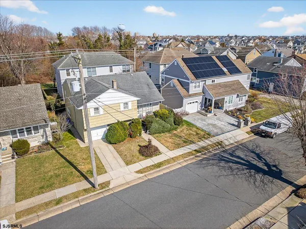 $975,000 | 409 North Clermont Avenue, Margate City, NJ 08402