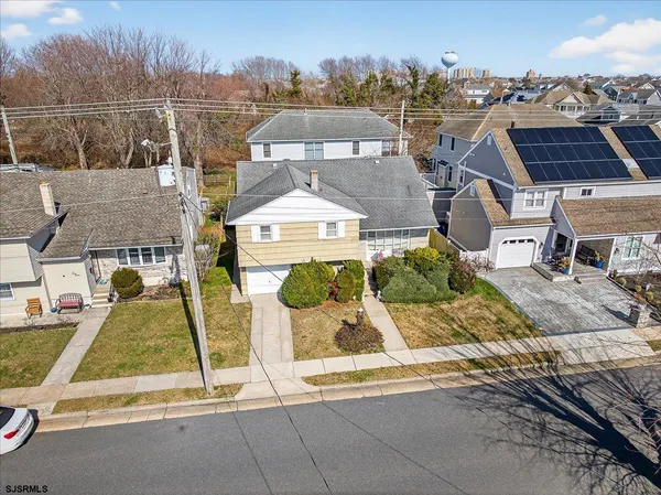 $975,000 | 409 North Clermont Avenue, Margate City, NJ 08402