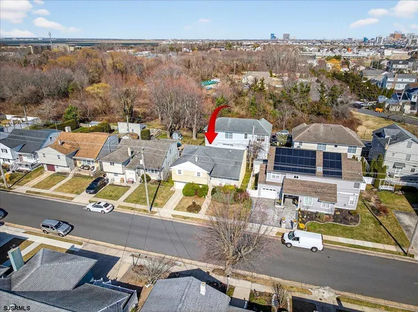 $975,000 | 409 North Clermont Avenue, Margate City, NJ 08402