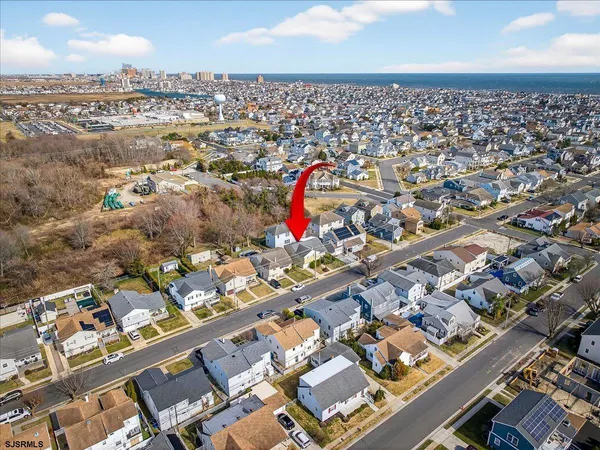 $975,000 | 409 North Clermont Avenue, Margate City, NJ 08402