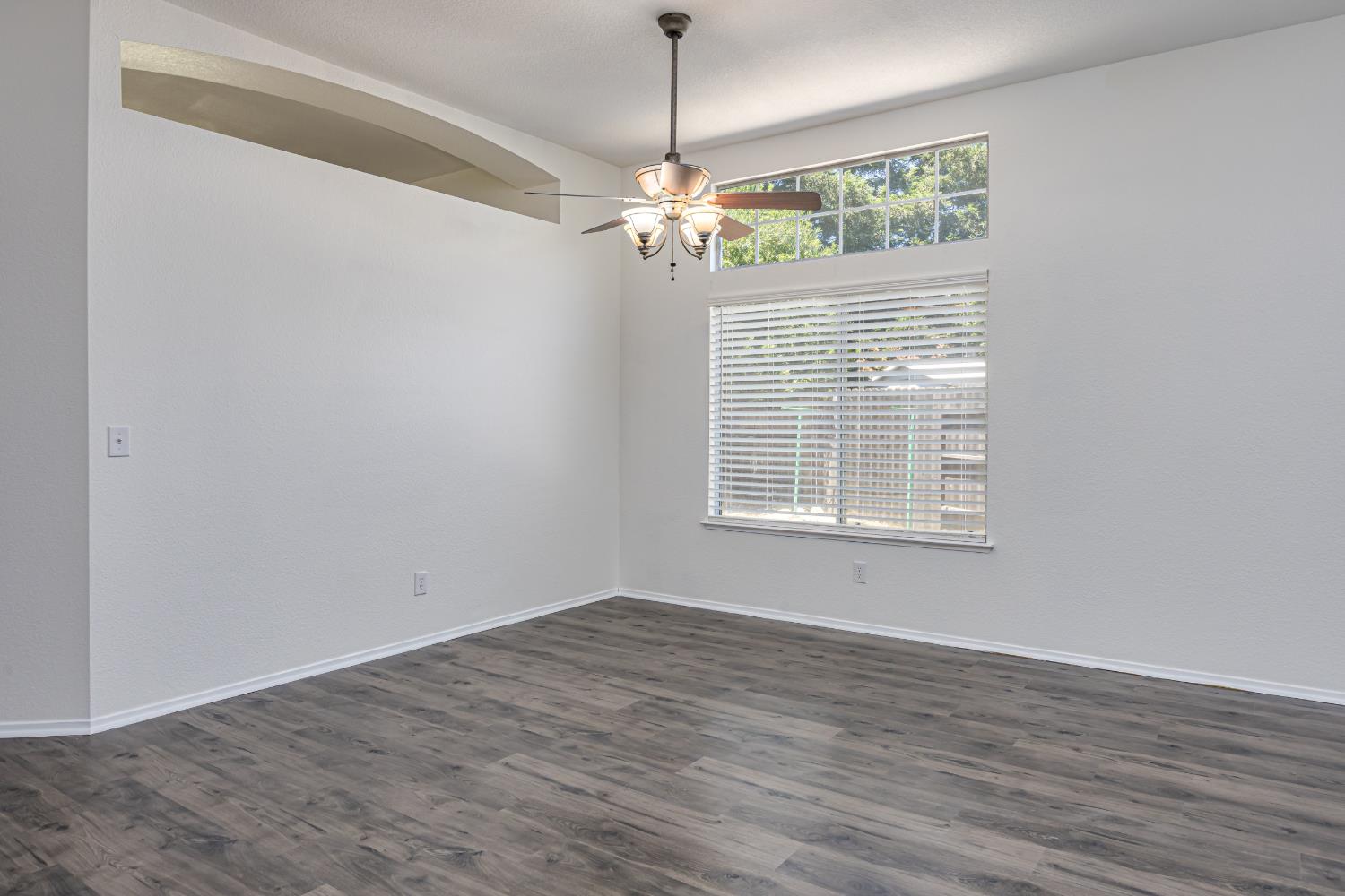 9282 Dever Circle Elk Grove, CA 95624 - Photo 15 of 38 FORMAL DINING AREA