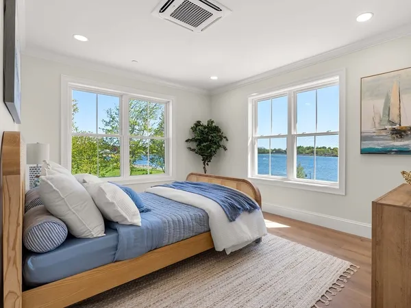 $1,100,000 | 16 Franklin Street, Unit 2203, Salem, MA 01970