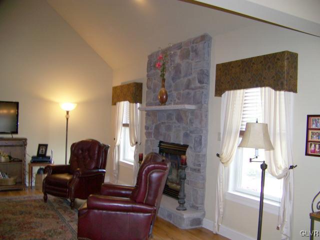 1425 Fox Run Road Easton, PA 18040 - Photo 5 of 36 Gallery Image 5