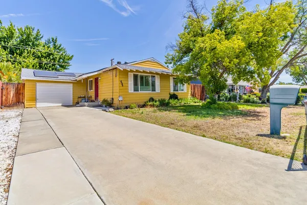 $275,000 | 434 Cornell Avenue, Coalinga, CA 93210