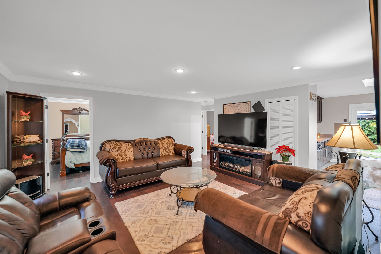 423 Tallman Avenue Romeoville, IL 60446 - Photo 9 of 23 Gallery Image 9