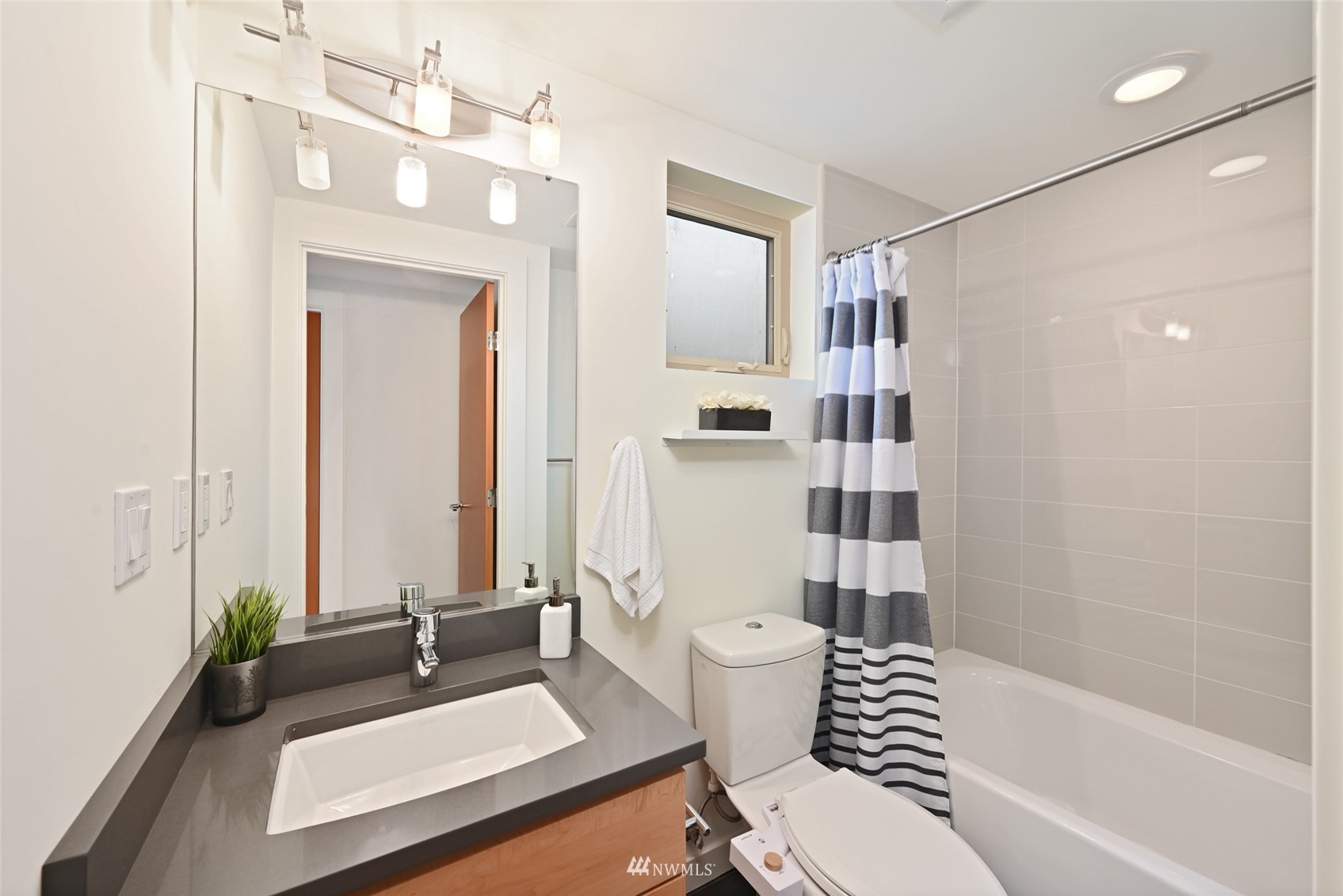 151 North 78th Street Seattle, WA 98103 - Photo 25 of 32 Gallery Image 25