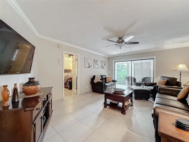 $169,000 | 4270 Northwest 40th Street, Unit 208, Lauderdale Lakes, FL 33319