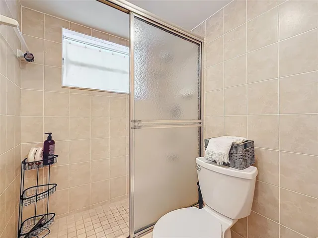 $169,000 | 4270 Northwest 40th Street, Unit 208, Lauderdale Lakes, FL 33319