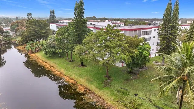 $169,000 | 4270 Northwest 40th Street, Unit 208, Lauderdale Lakes, FL 33319