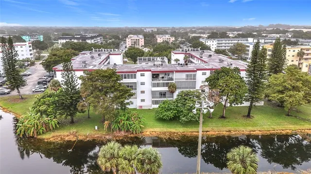 $169,000 | 4270 Northwest 40th Street, Unit 208, Lauderdale Lakes, FL 33319