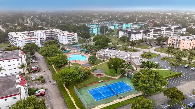 $169,000 | 4270 Northwest 40th Street, Unit 208, Lauderdale Lakes, FL 33319