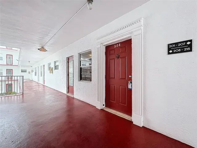 $169,000 | 4270 Northwest 40th Street, Unit 208, Lauderdale Lakes, FL 33319