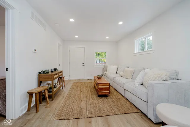 $274,990 | 4840 Hillside Avenue, Indianapolis, IN 46205