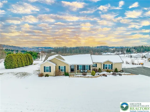 $589,900 | 3341 Buckskin Lane, Danielsville, PA 18038