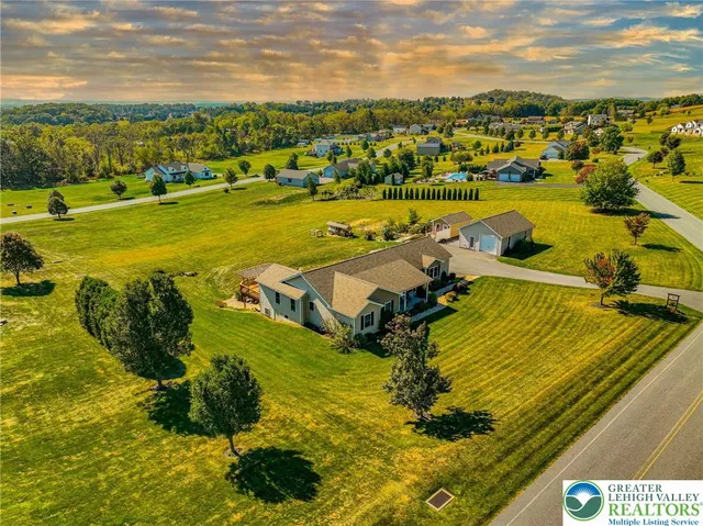 $589,900 | 3341 Buckskin Lane, Danielsville, PA 18038