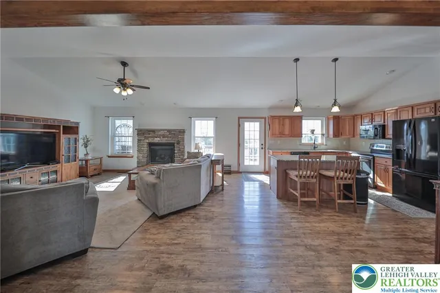 $589,900 | 3341 Buckskin Lane, Danielsville, PA 18038