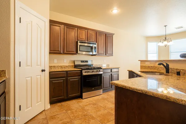 $340,000 | 3049 Lookout Point Drive, El Paso, TX 79938