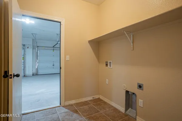 $340,000 | 3049 Lookout Point Drive, El Paso, TX 79938