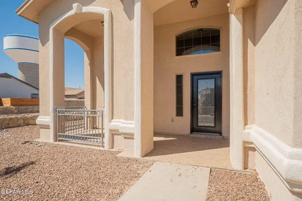 $340,000 | 3049 Lookout Point Drive, El Paso, TX 79938
