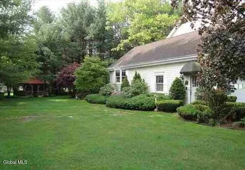 $489,900 | 225 Long Meadow Lane, Rotterdam, NY 12306