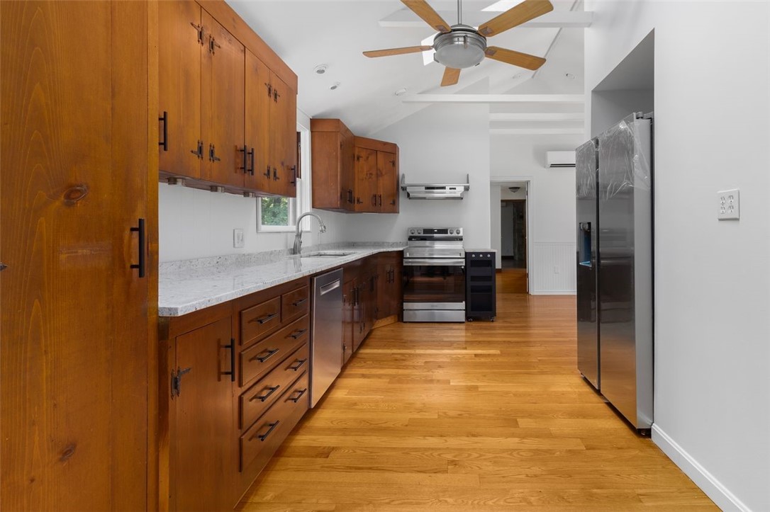 15 Williams Road Smithfield, RI 02917 - Photo 10 of 38