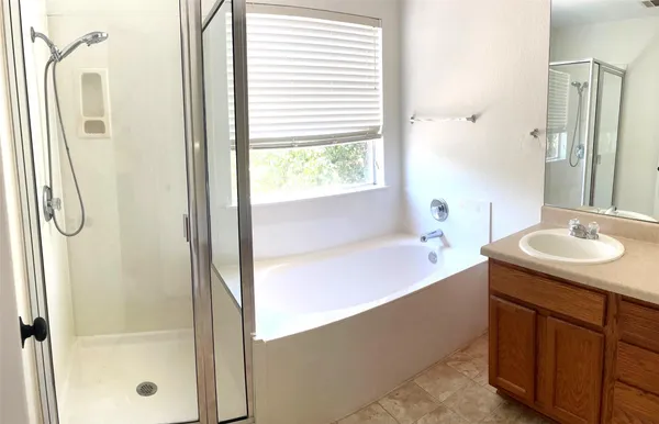 $252,000 | 115 A Auction Oak, Unit A, Kyle, TX 78640