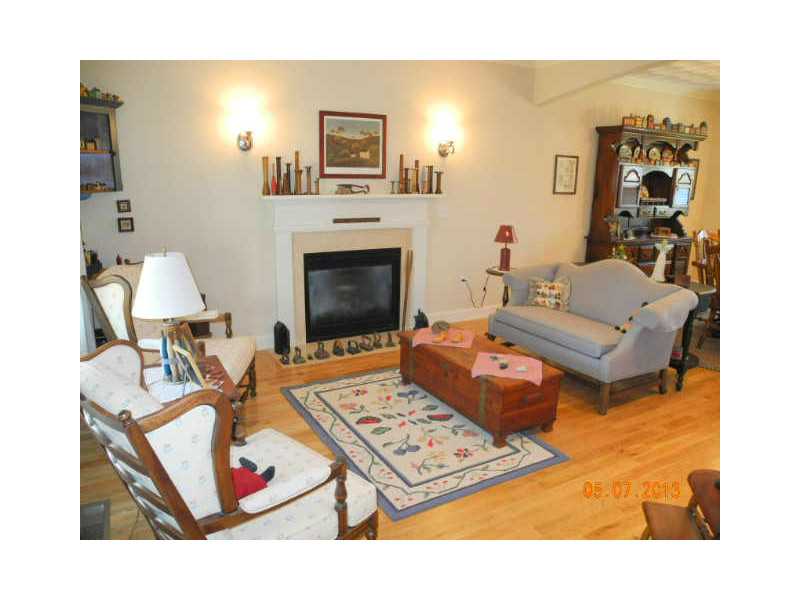 93 Scenic Way Exeter, RI 02822 - Photo 8 of 25 Living Room.