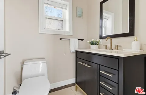 $1,395,000 | 1526 Parmer Avenue, Los Angeles, CA 90026