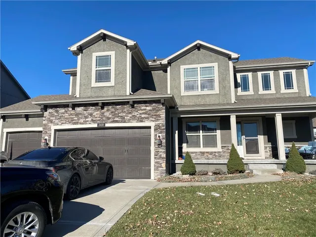 $675,000 | 2410 Northeast 111th Terrace, Kansas City, MO 64155