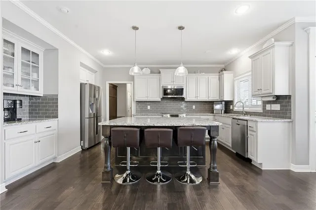 $635,000 | 2410 Northeast 111th Terrace, Kansas City, MO 64155