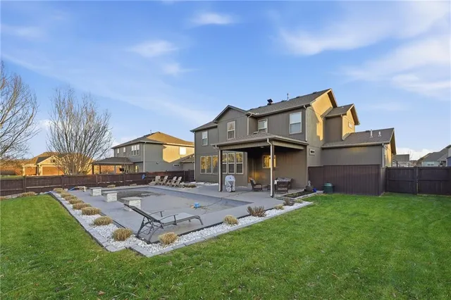 $635,000 | 2410 Northeast 111th Terrace, Kansas City, MO 64155