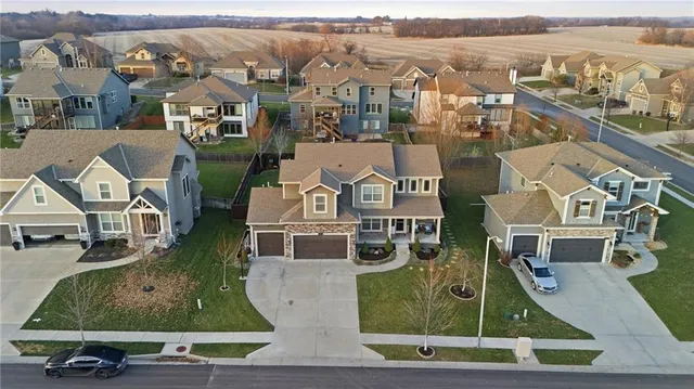 $635,000 | 2410 Northeast 111th Terrace, Kansas City, MO 64155