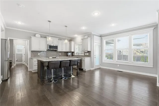 $635,000 | 2410 Northeast 111th Terrace, Kansas City, MO 64155