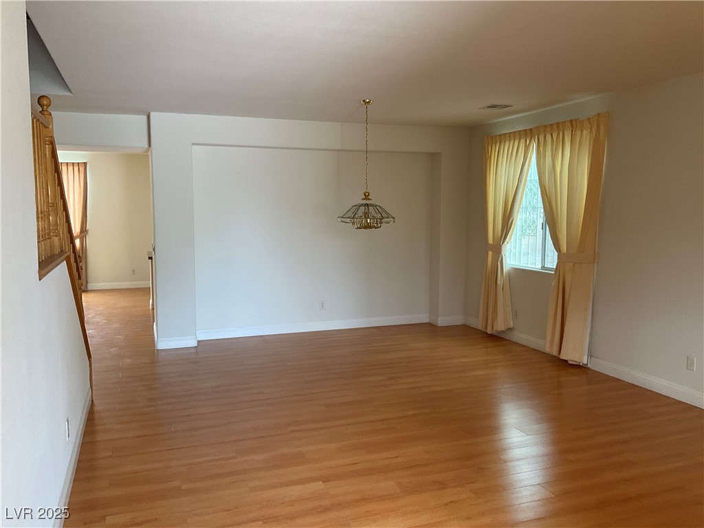 7949 Mosaic Harbor Avenue Las Vegas, NV 89117 - Photo 3 of 32