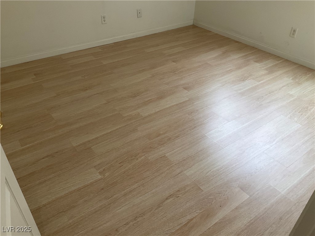 7949 Mosaic Harbor Avenue Las Vegas, NV 89117 - Photo 8 of 32