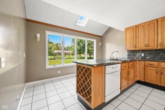 $624,999 | 5783 Highway 46, Batesville, IN 47006