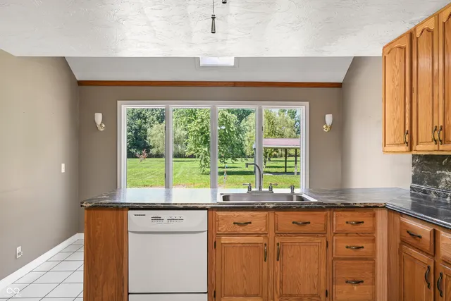 $624,999 | 5783 Highway 46, Batesville, IN 47006