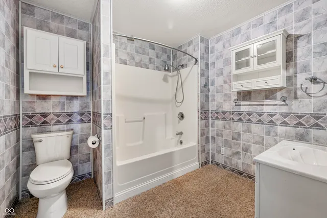 $624,999 | 5783 Highway 46, Batesville, IN 47006