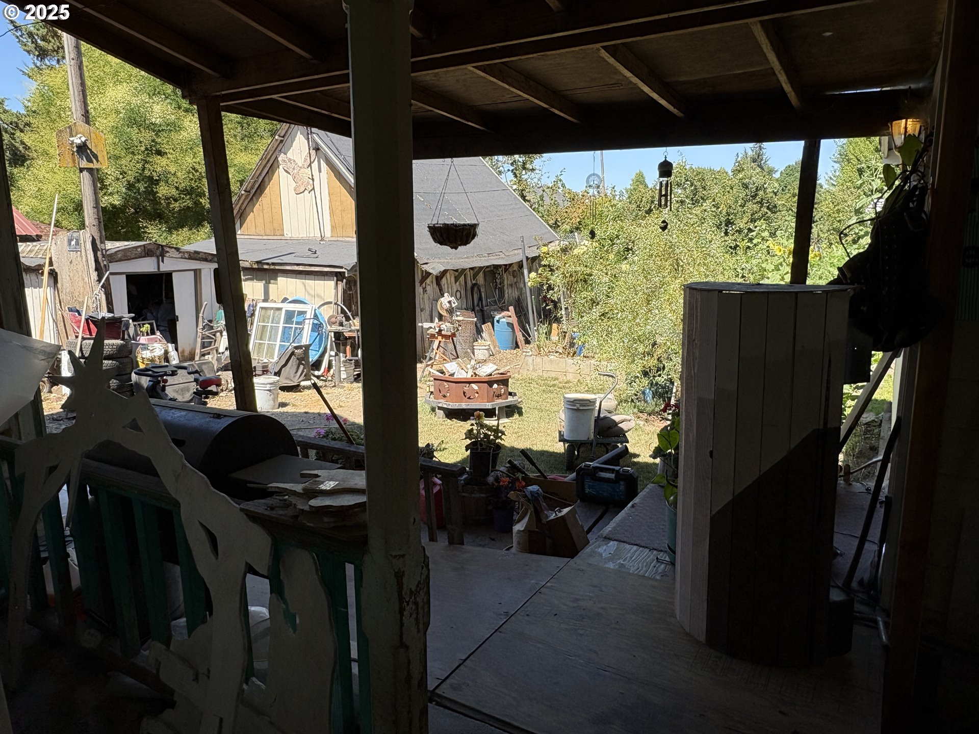 810 Taylor Mount Angel, OR 97362 - Photo 16 of 25 a view of balcony and patio
