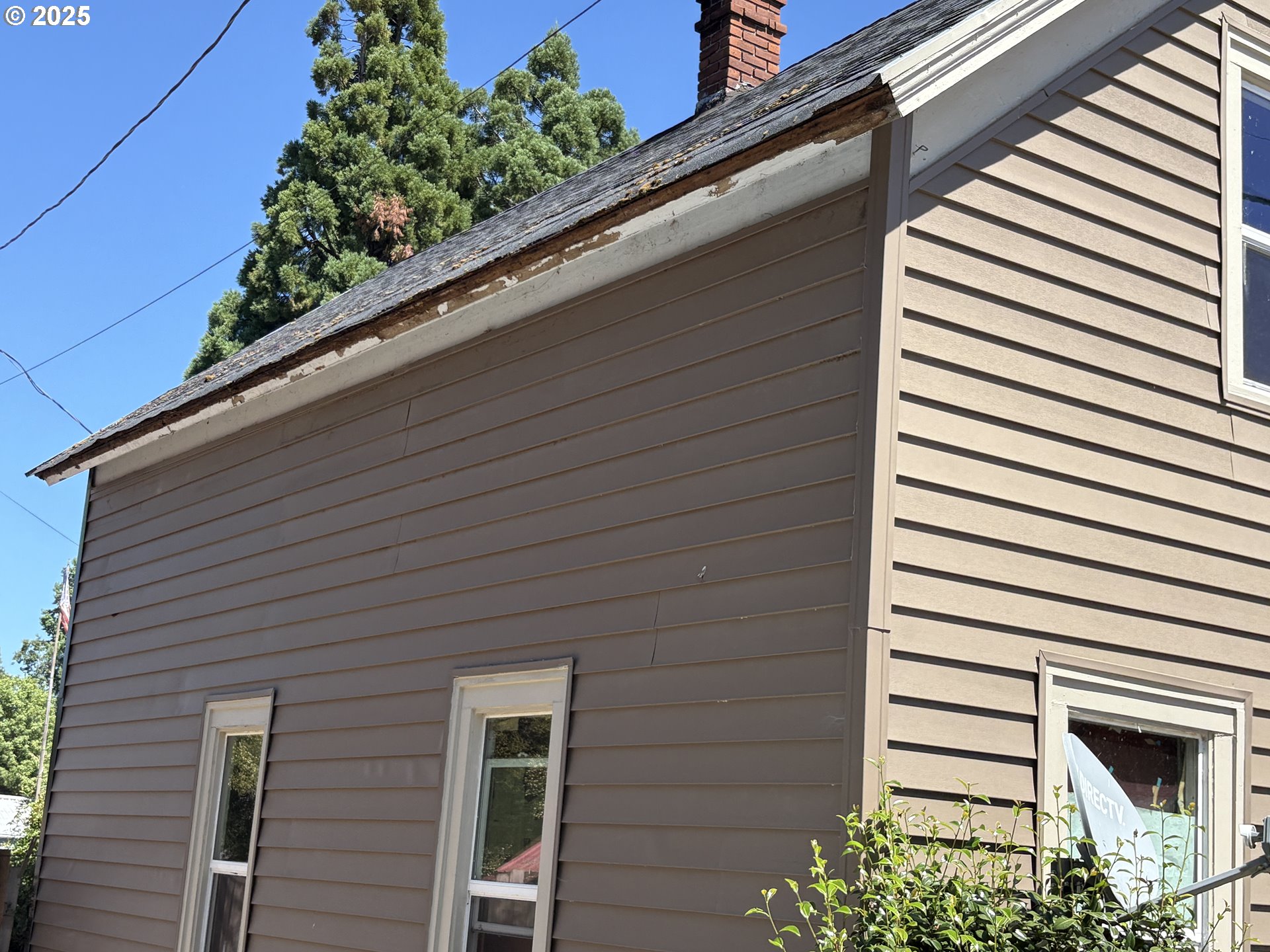 810 Taylor Mount Angel, OR 97362 - Photo 4 of 25 a view of a balcony