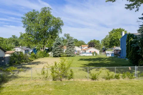 $20,000 | 1414 North Pleasant Drive, Round Lake Beach, IL 60073