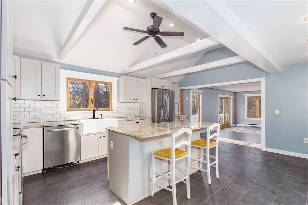 4 Shaw Street Medway, MA 02053 - Photo 13 of 42